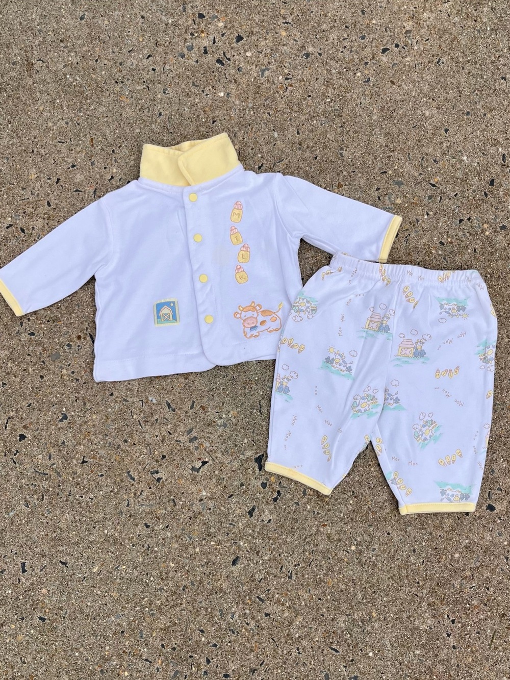 miniwear White Baby Set with Pale Yellow Trim and Bottle Embroidery